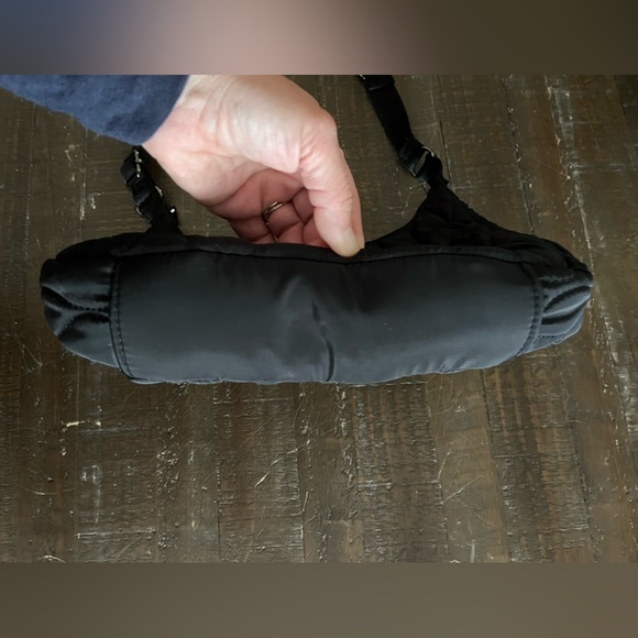 Black crossbody purse with adjustable strap - Picture 7 of 7